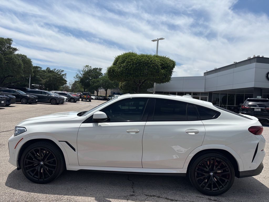 Thumbnail: 2021 BMW X6 - 2