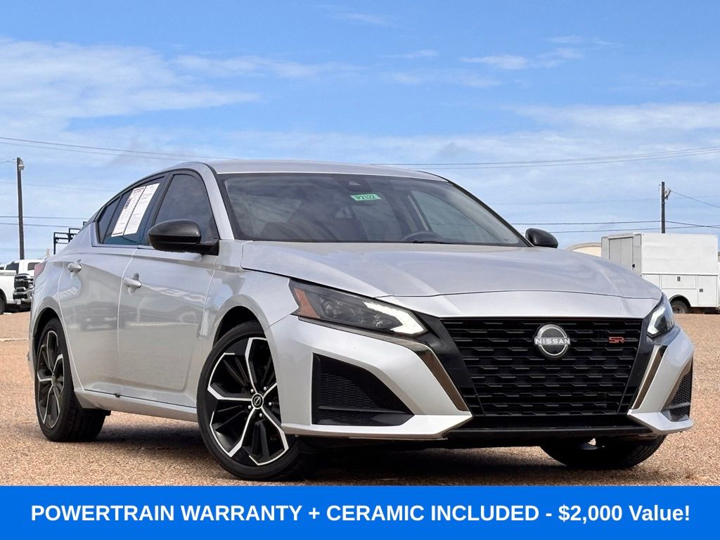 Brilliant Silver Metallic 2024 Nissan Altima Sedan Front-Wheel Drive Continuously Variable Transmission