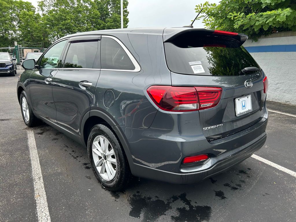 2020 Kia Sorento LX 3
