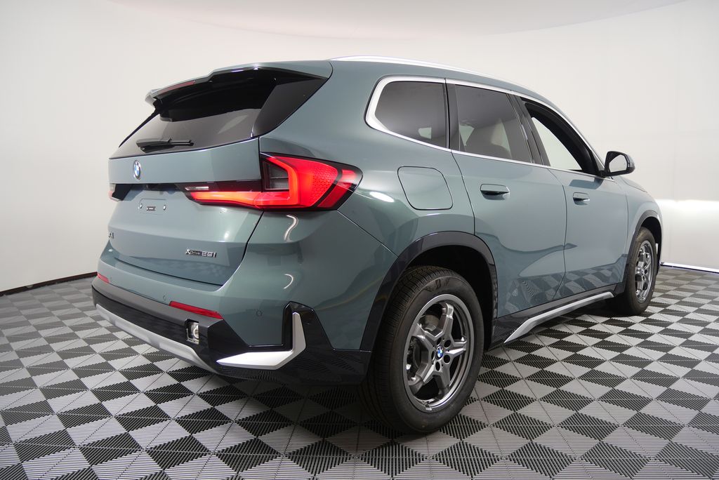 Thumbnail: 2025 BMW X1 - 3
