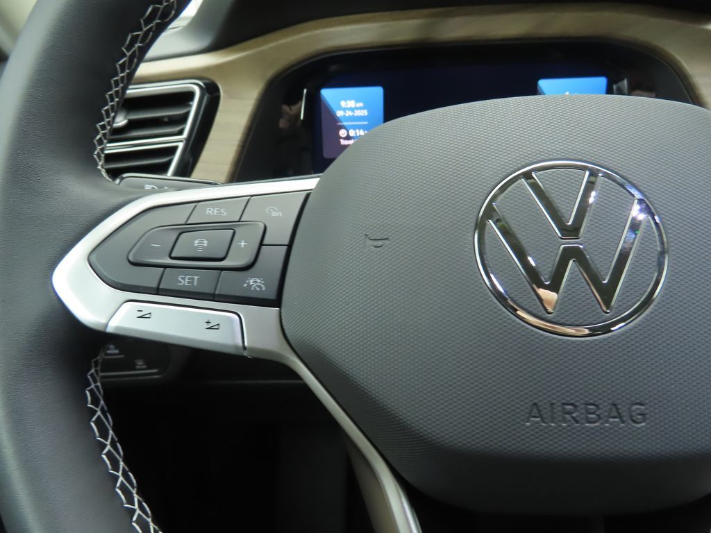 Thumbnail: 2026 Volkswagen Atlas - 11