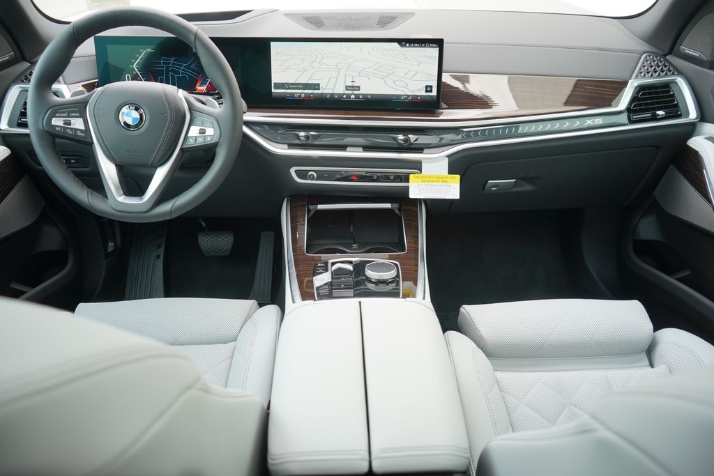 Thumbnail: 2026 BMW X5 - 14