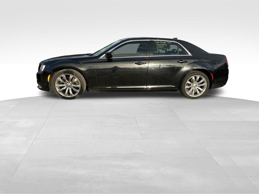 2016 Chrysler 300 Limited 6