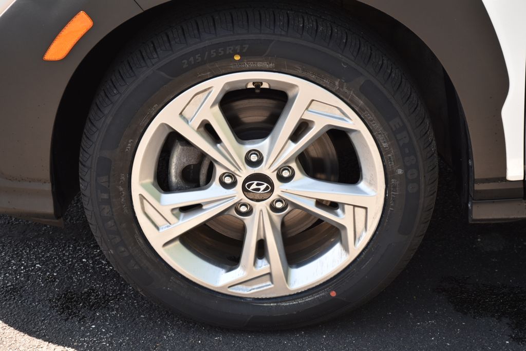 Thumbnail: 2022 Hyundai Kona - 14