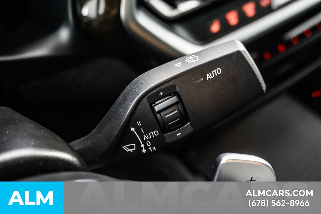 Used 2025 Black BMW xDrive30i image 33