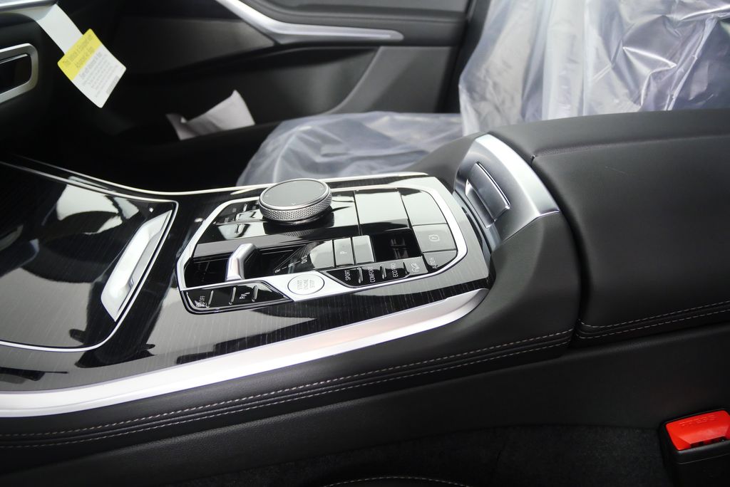 Thumbnail: 2026 BMW X5 - 22