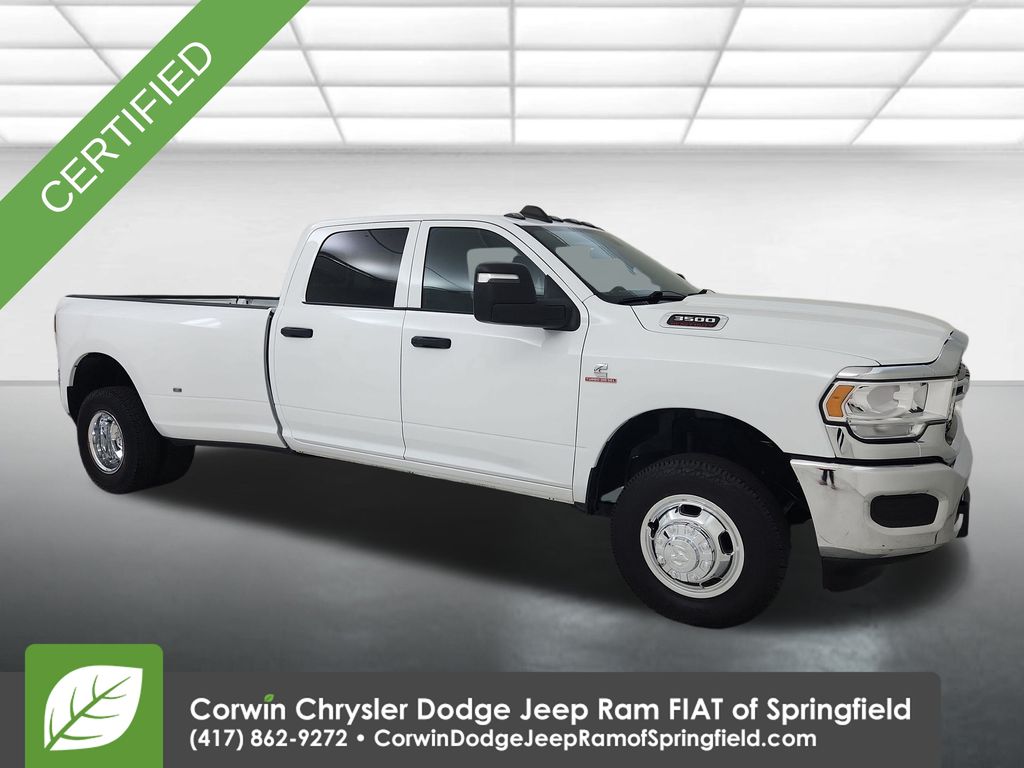 2024 RAM 3500 Tradesman Crew Cab LB DRW 4WD