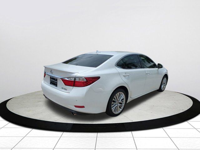 Used 2014 White Lexus 350 image 3
