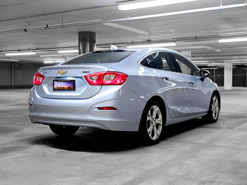 2017 Chevrolet Cruze Premier 6