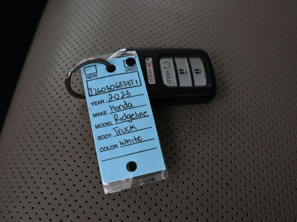 Used 2023 Platinum White Pearl Honda RTL image 28