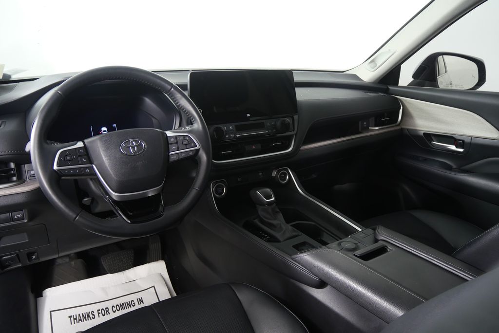 Thumbnail: 2024 Toyota Grand Highlander - 18