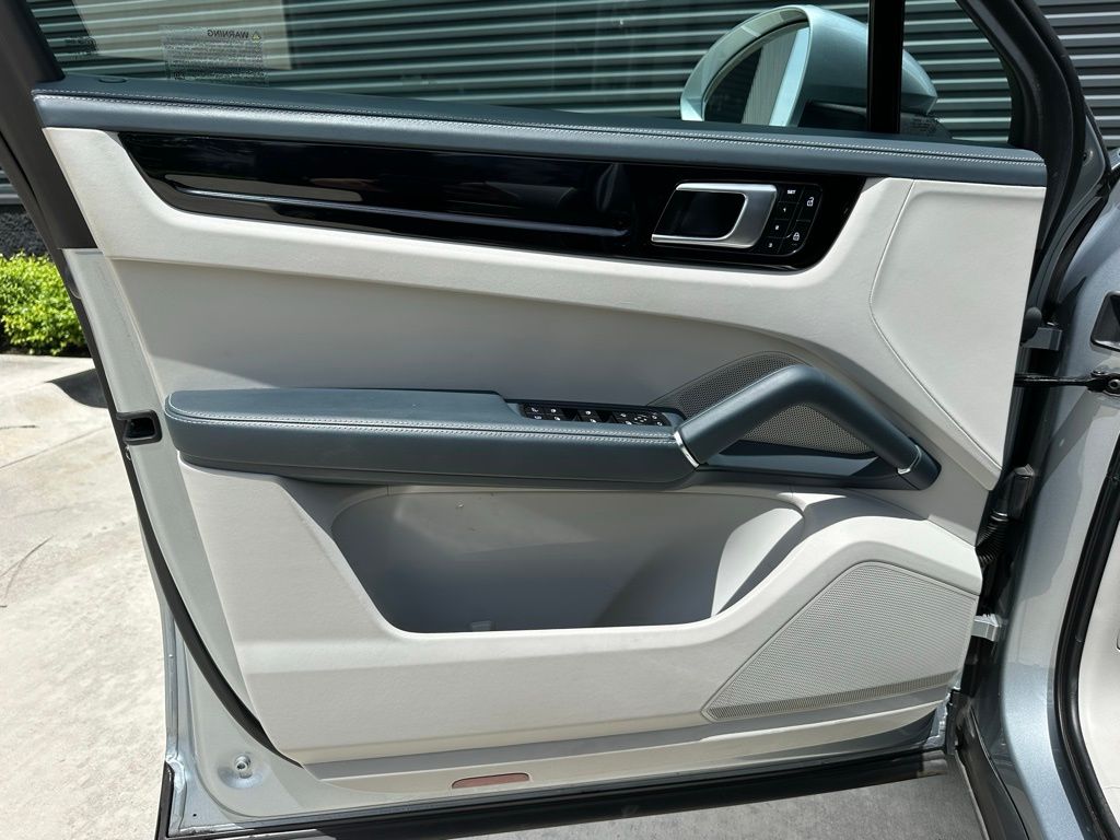 Thumbnail: 2023 Porsche  - 14