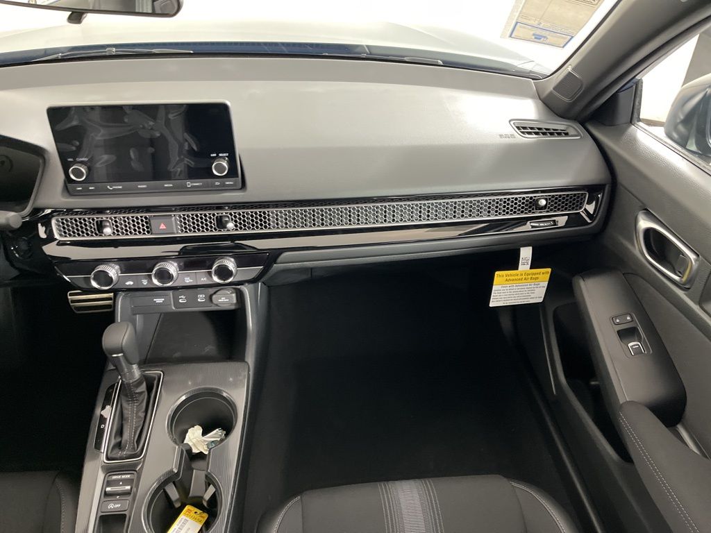 2025 Honda Civic Sport 17