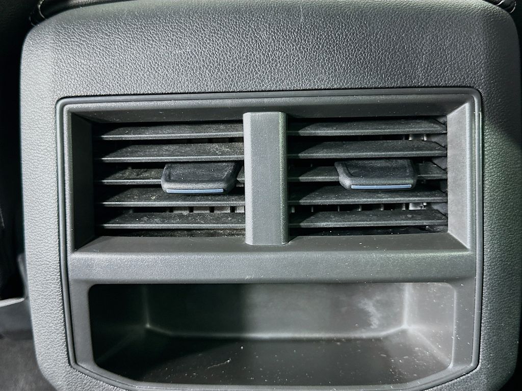 Thumbnail: 2021 Volkswagen Atlas - 25