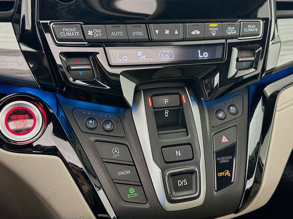 Thumbnail: 2021 Honda Odyssey - 15