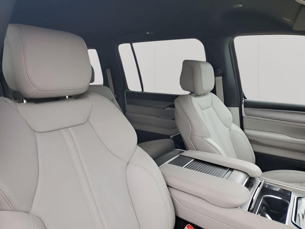 New 2026 White Jeep  image 15