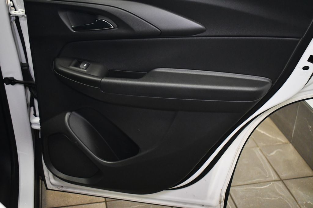 Thumbnail: 2023 Chevrolet TrailBlazer - 30