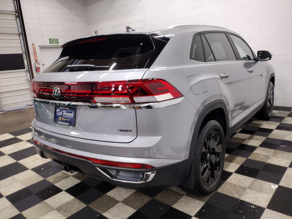 2025 Volkswagen Atlas Cross Sport 2.0T SE w/Technology