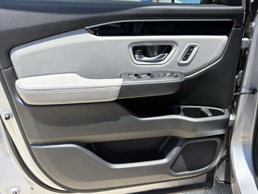 2023 Honda Pilot EX-L Silver at Community Honda