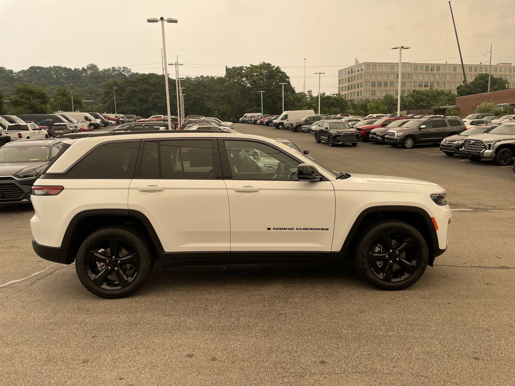 Used 2026 Jeep Grand Cherokee SUV