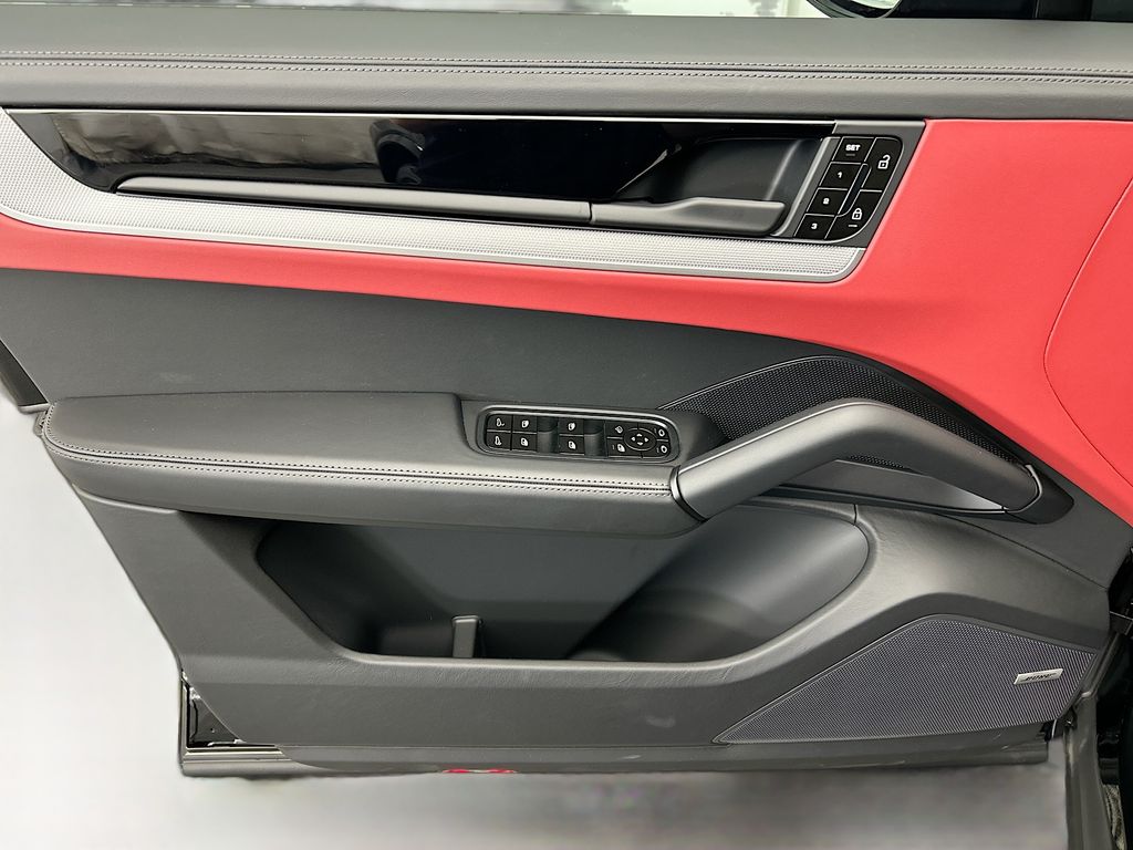 Thumbnail: 2026 Porsche  - 25