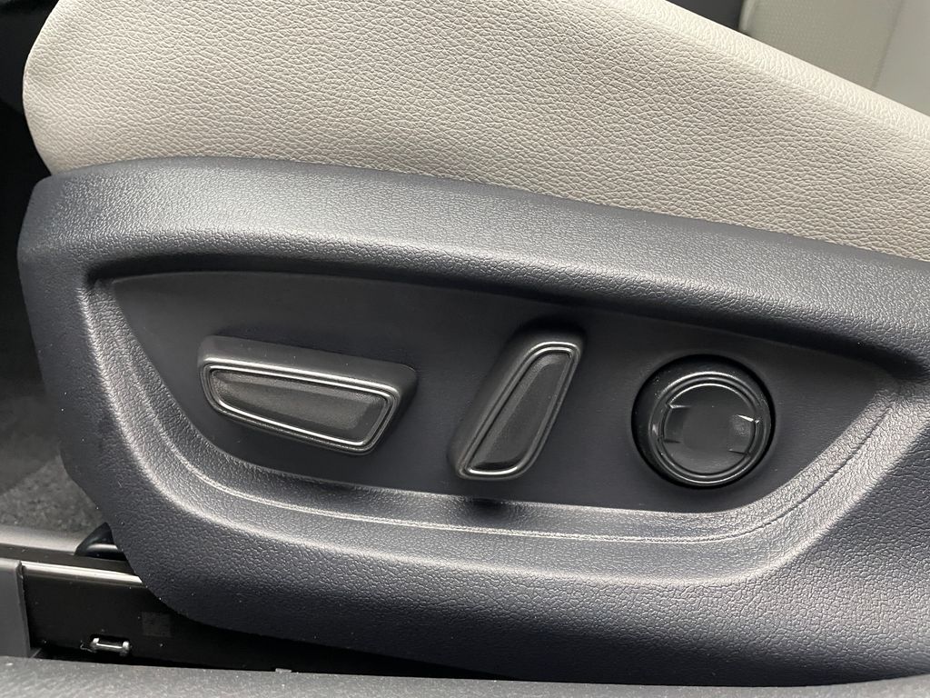 Thumbnail: 2026 Toyota Camry - 14