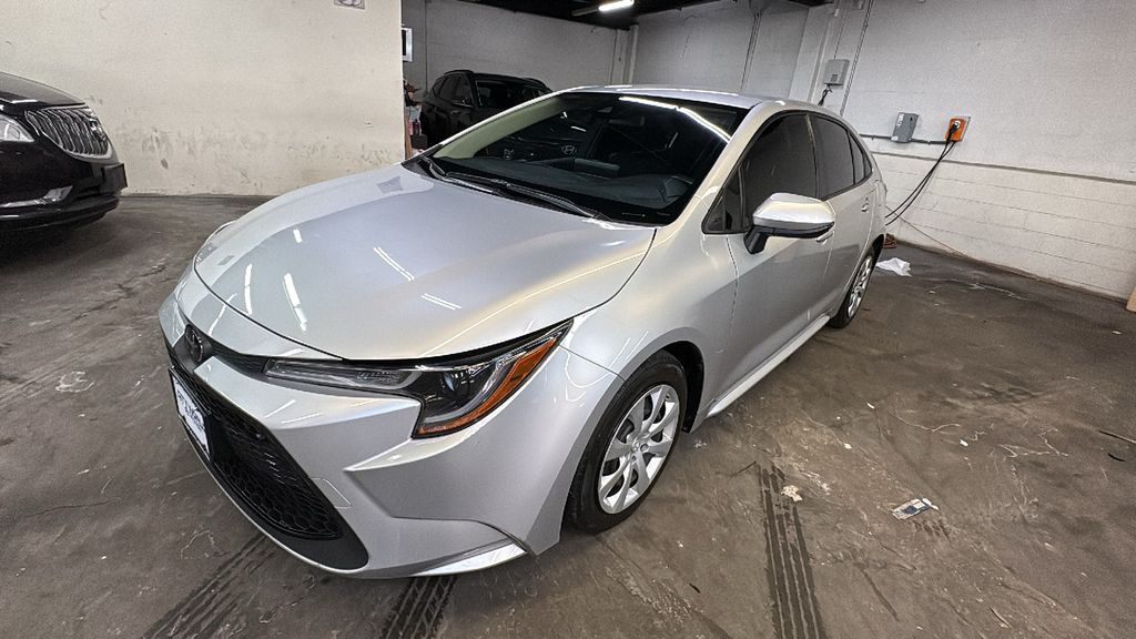 2022 Toyota Corolla LE FWD