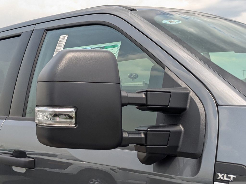 2025 Ford F-350 Super Duty XLT