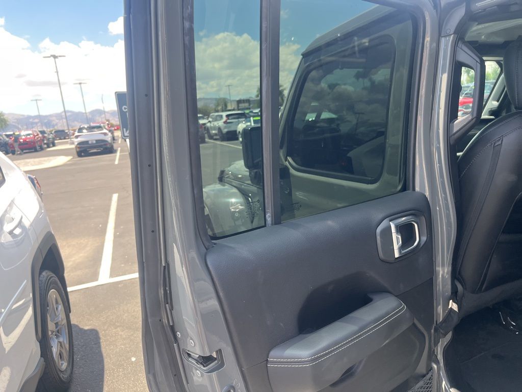 2021 Jeep Wrangler Unlimited Sahara 4xe 12