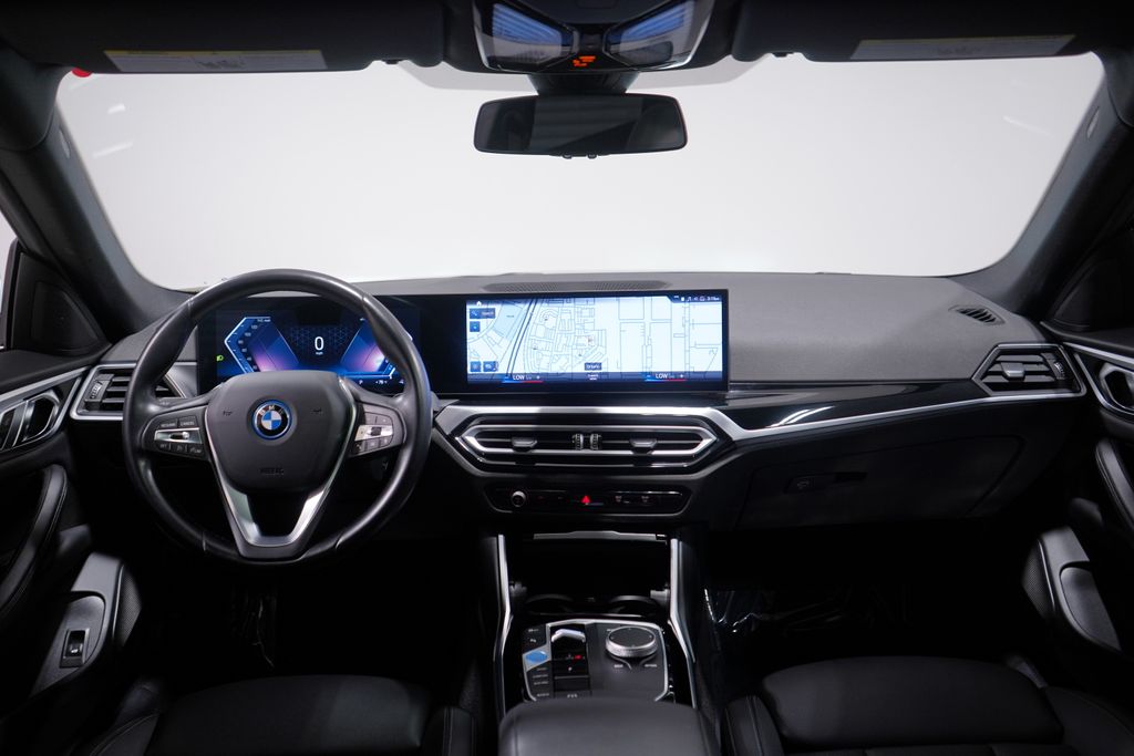 Thumbnail: 2023 BMW i4 - 10