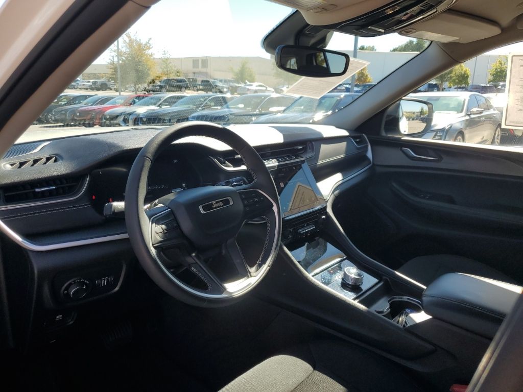 Used Car 2024 Jeep Grand Cherokee  Laredo For Sale Under $25,000 In Austin, Texas