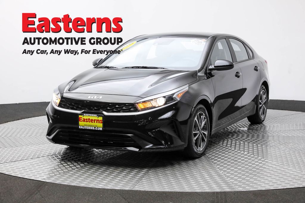 2022 Kia FORTE LXS's photo