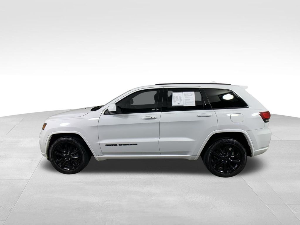 2018 Jeep Grand Cherokee Altitude 3