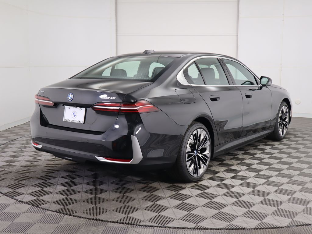 2025 BMW i5 eDrive40 5