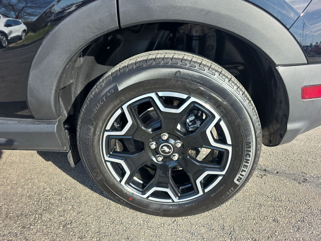 Certified Used 2025 Black Ford Outer Banks image 15