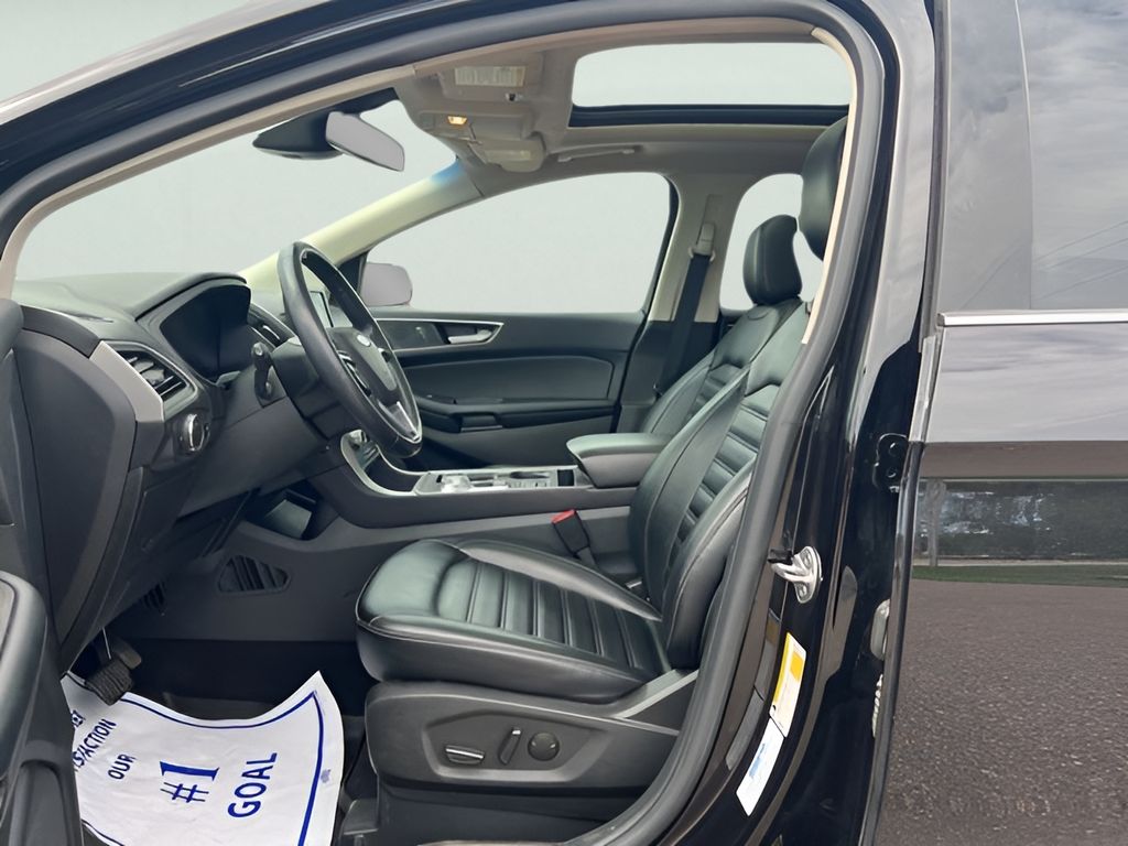 2023 Ford Edge