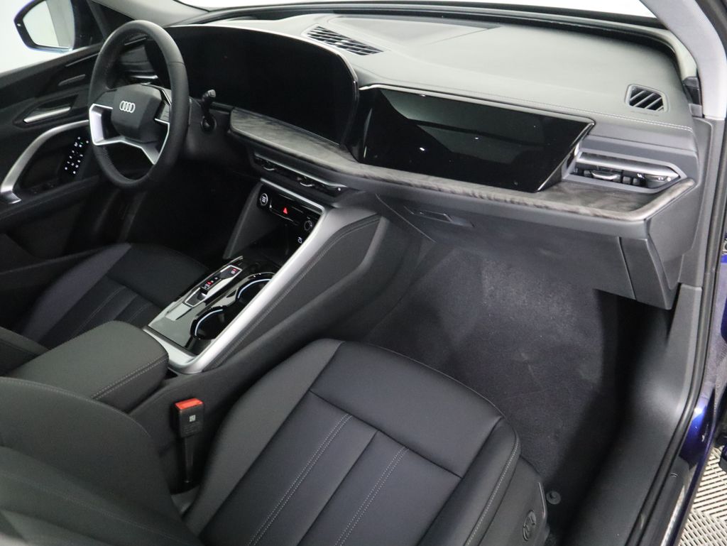 Thumbnail: 2025 Audi Q5 - 19