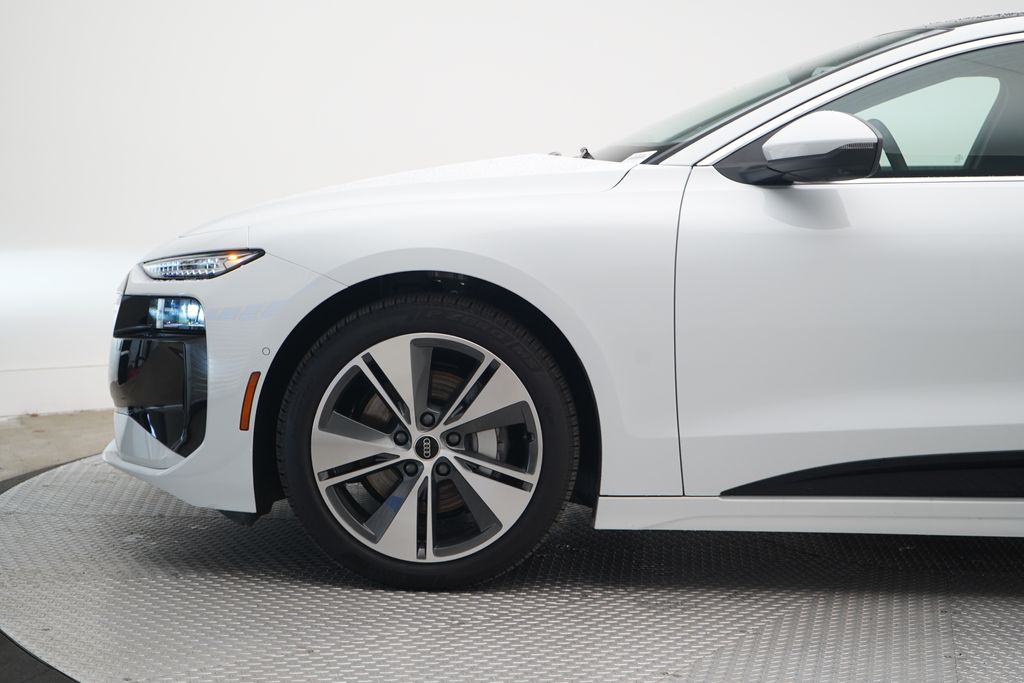 Thumbnail: 2025 Audi e-tron - 2