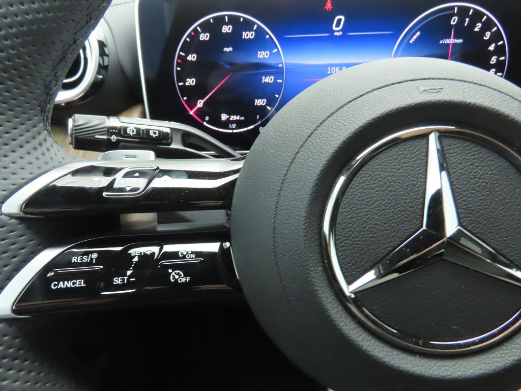 2025 Mercedes-Benz GLC 350 11