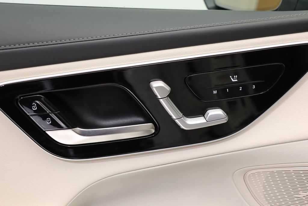 Thumbnail: 2026 Mercedes-Benz GLC - 32