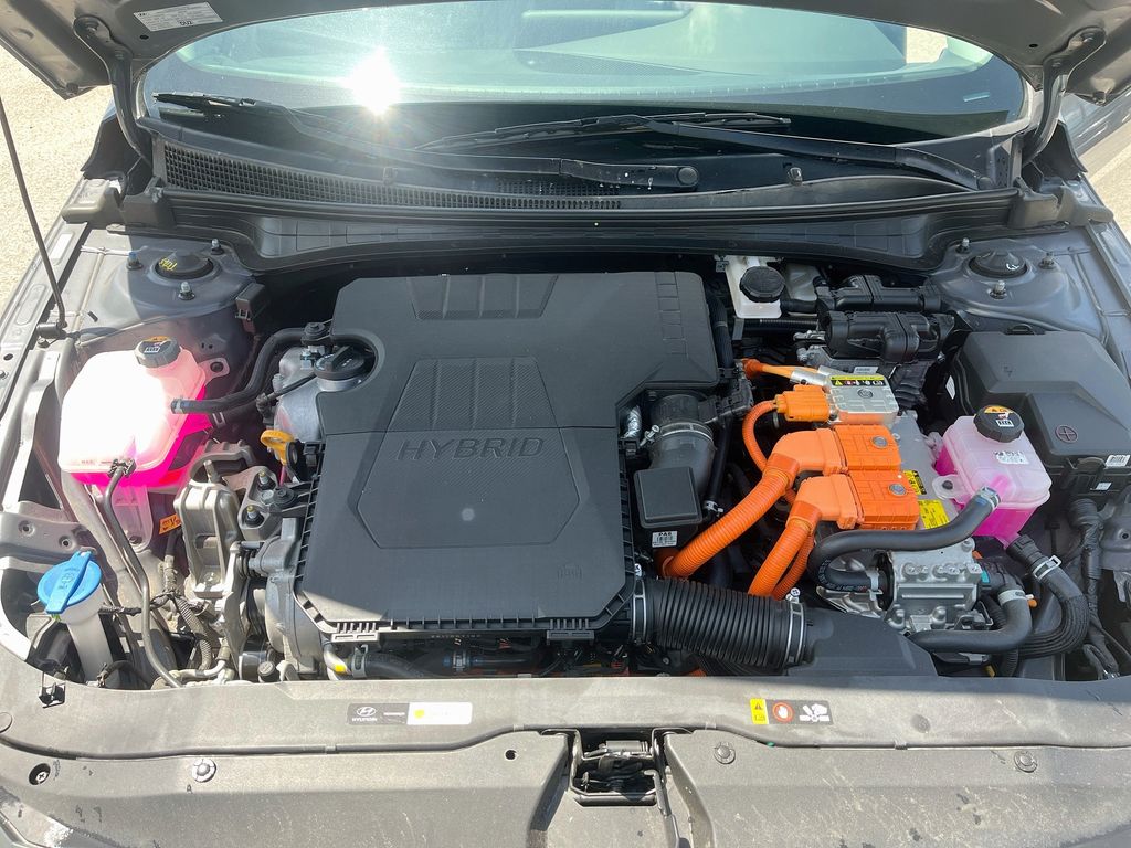 Used 2025 Gray Hyundai Limited image 31