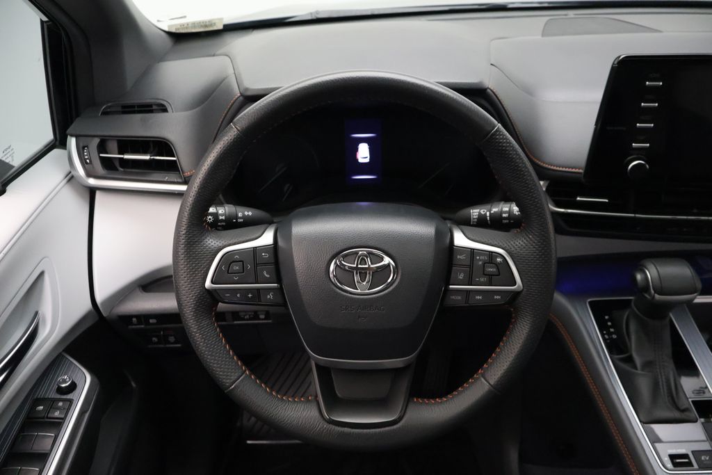 Thumbnail: 2024 Toyota Sienna - 22