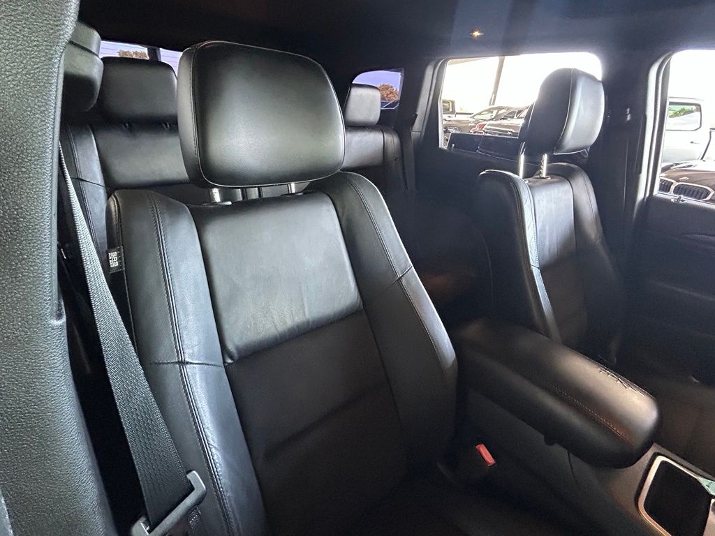 Used 2020 Bright White Clearcoat Jeep Altitude image 35