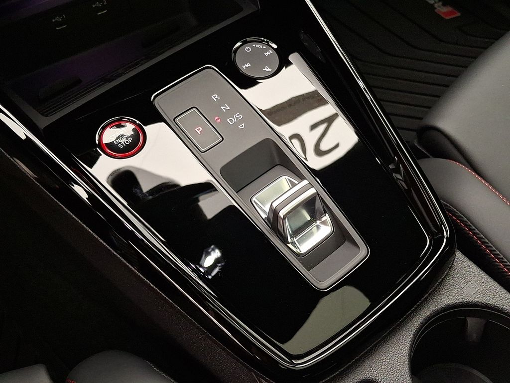 Thumbnail: 2024 Audi RS 3 - 15