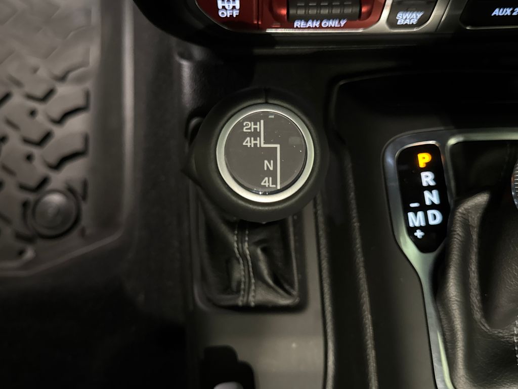 Certified Used 2025 White Jeep Rubicon image 28