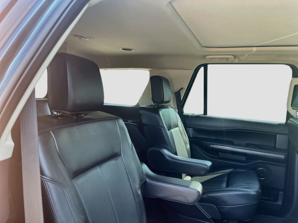 Used 2022 Blue Ford XLT image 29