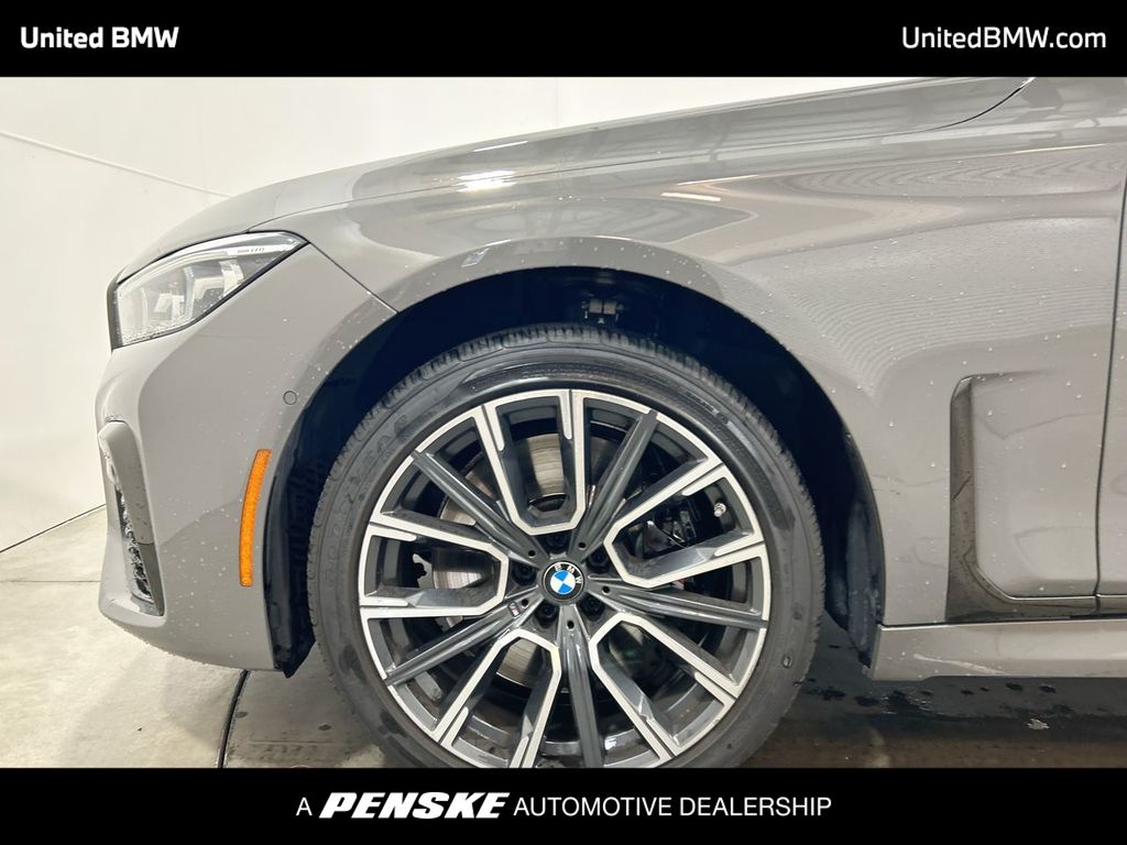 Thumbnail: 2022 BMW 7 Series - 10