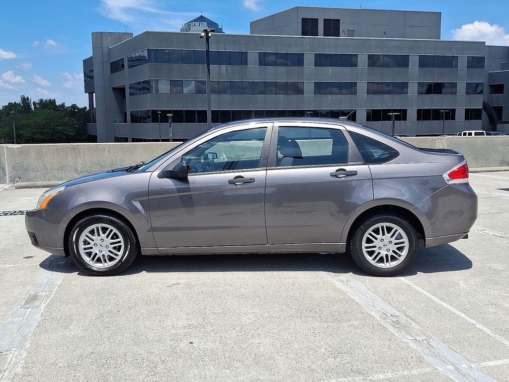 Thumbnail: 2011 Ford Focus - 2