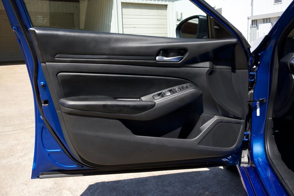 2025 Nissan Altima 2.5 SV Blue at Don McGill Toyota