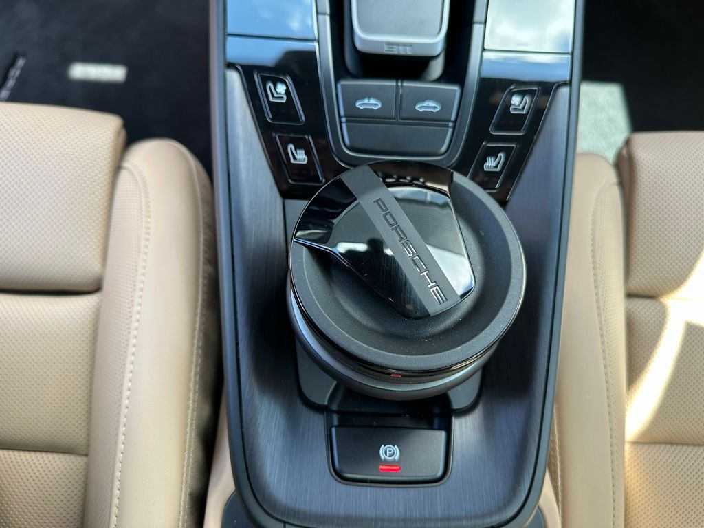 2024 Porsche 911 Targa 4S 27